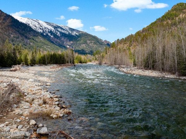 123 E Mountain View RD , Clark Fork, ID 83811