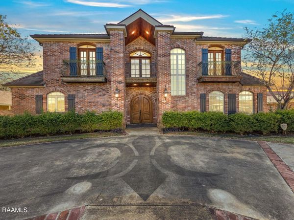 113 W Hoyt Avenue, Crowley, LA 70526