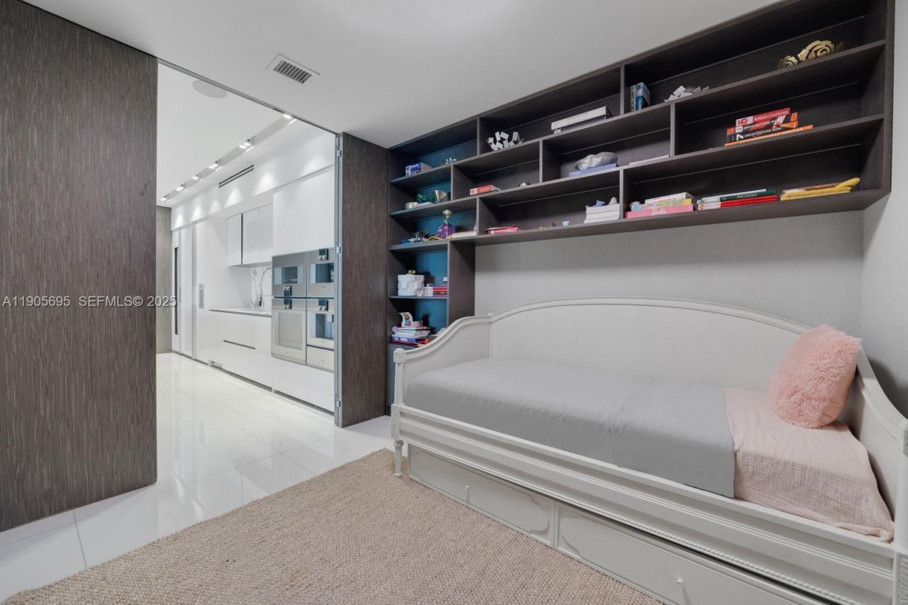 10201 Collins Ave , Unit 807, Bal Harbour, FL 33154 Photo