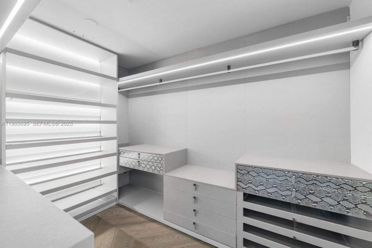 10201 Collins Ave , Unit 807, Bal Harbour, FL 33154 Photo