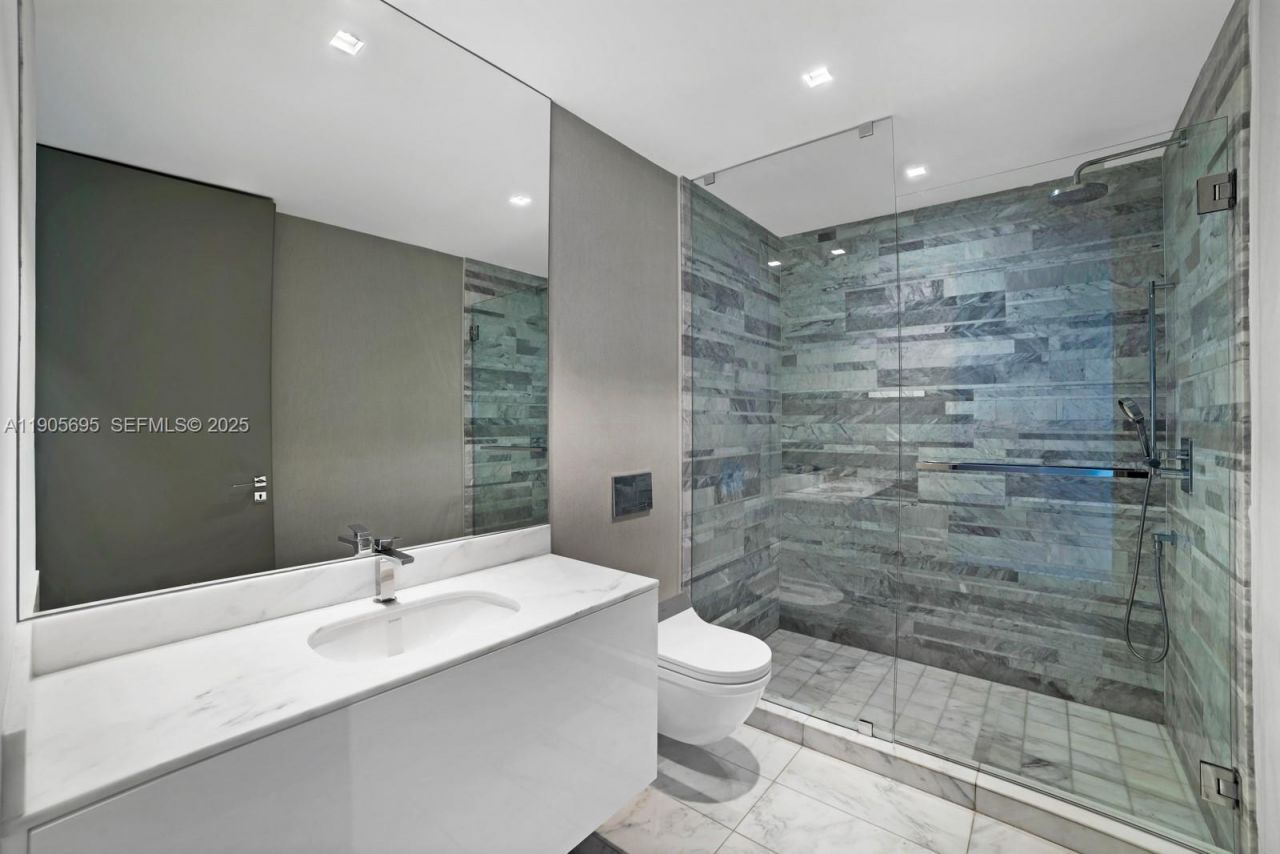 10201 Collins Ave , Unit 807, Bal Harbour, FL 33154 Photo