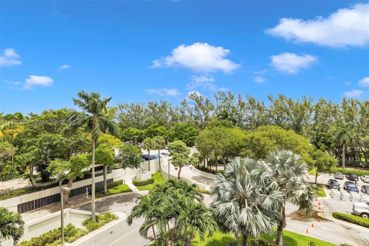 3200 N Port Royale Dr N, Unit 511, Fort Lauderdale, FL 33308 Photo