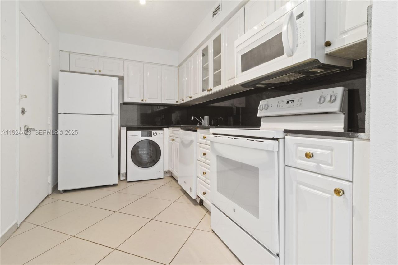 6770 Indian Creek Dr , Unit 11B, Miami Beach, FL 33141 Photo