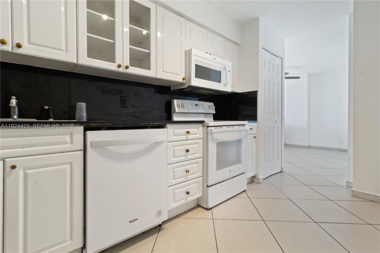 6770 Indian Creek Dr , Unit 11B, Miami Beach, FL 33141 Photo