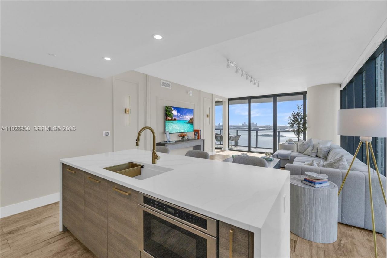 650 NE 32nd St, Unit 2901, Miami, FL 33137 Photo