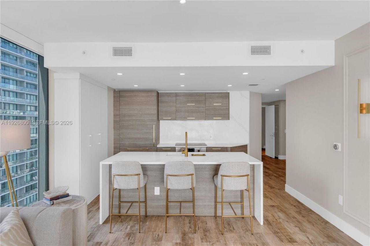 650 NE 32nd St, Unit 2901, Miami, FL 33137 Photo