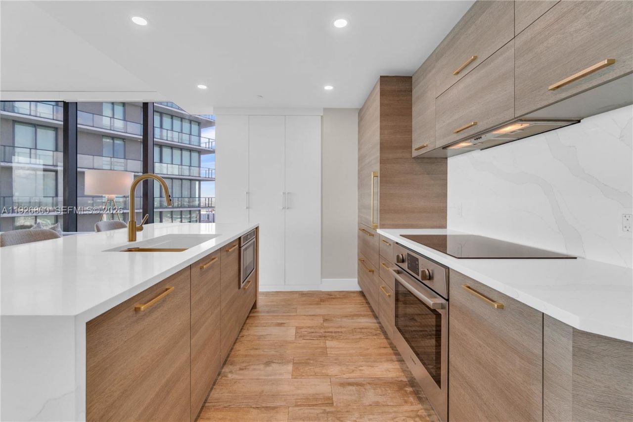 650 NE 32nd St, Unit 2901, Miami, FL 33137 Photo