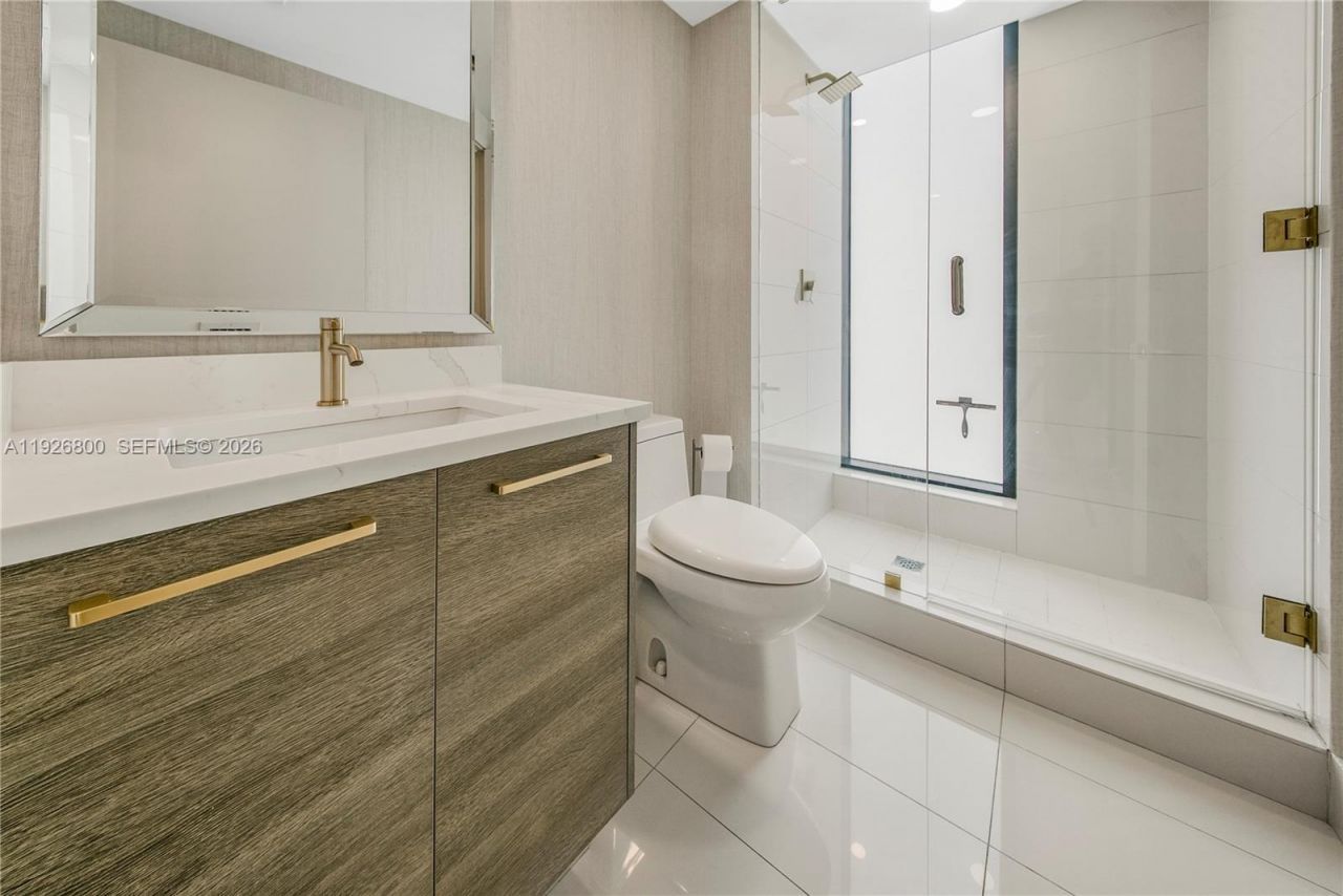 650 NE 32nd St, Unit 2901, Miami, FL 33137 Photo