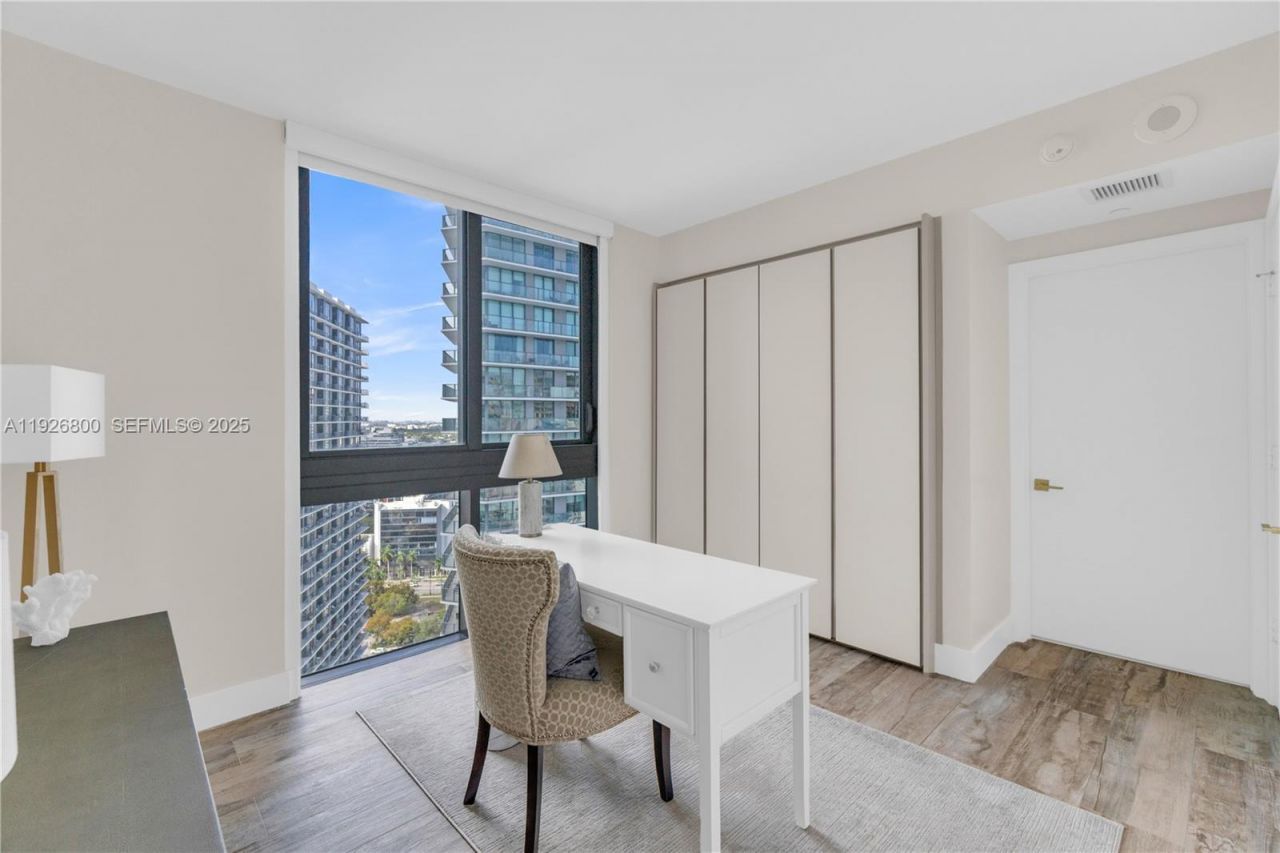 650 NE 32nd St , Unit 2901, Miami, FL 33137 Photo