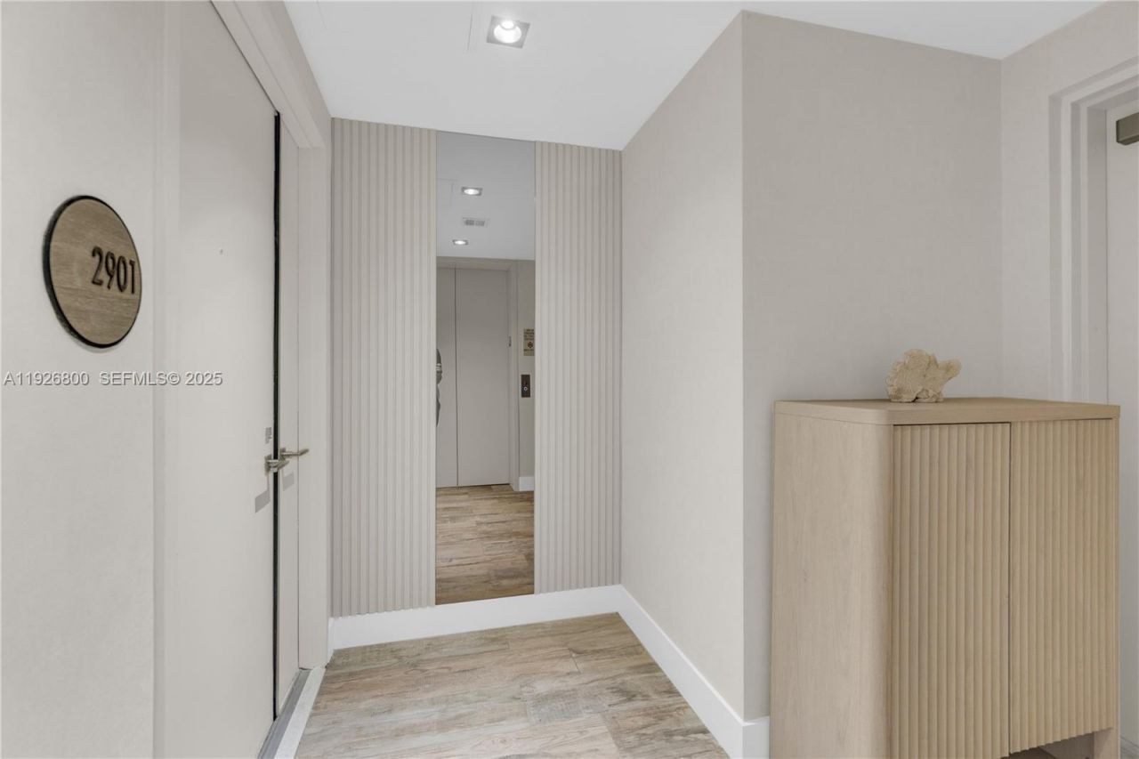 650 NE 32nd St , Unit 2901, Miami, FL 33137 Photo