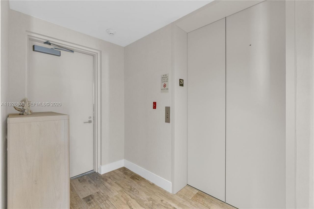 650 NE 32nd St, Unit 2901, Miami, FL 33137 Photo