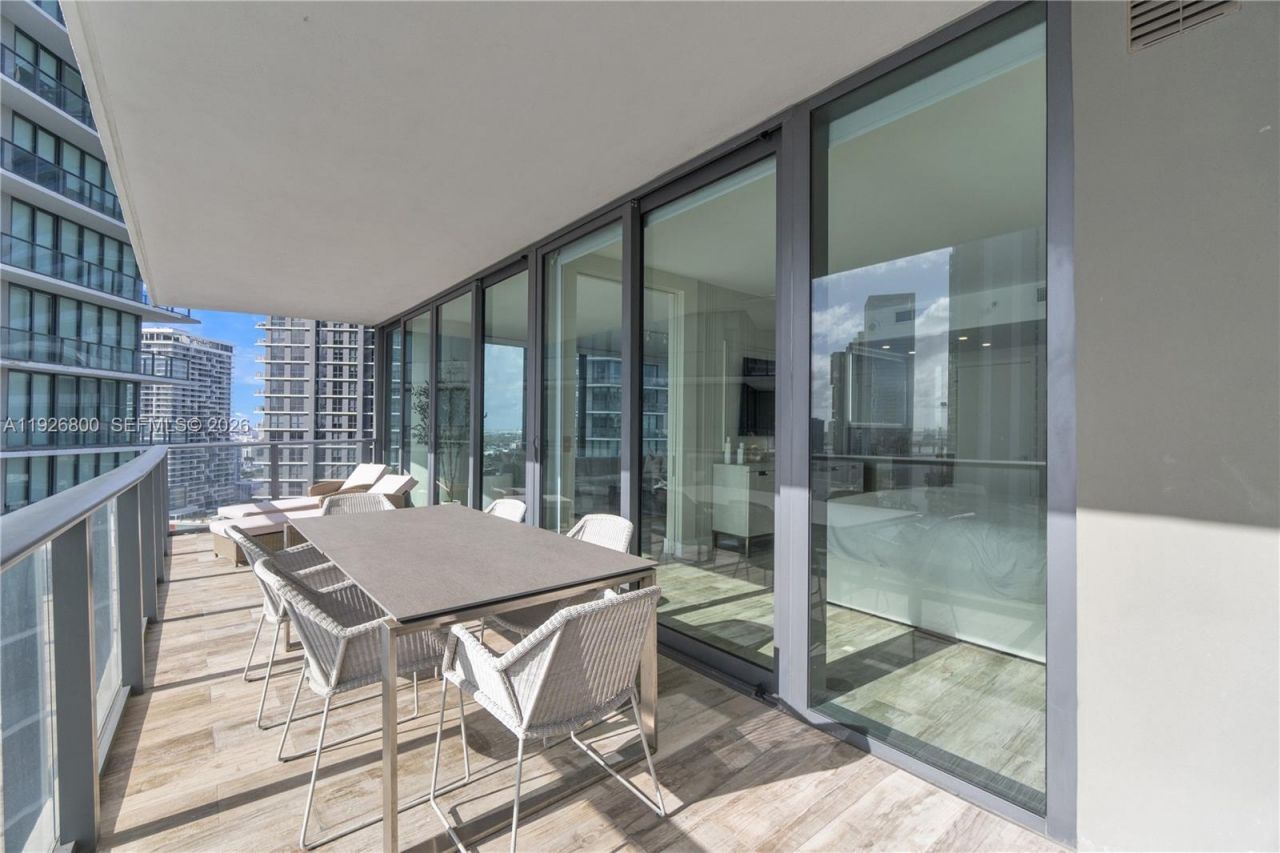 650 NE 32nd St, Unit 2901, Miami, FL 33137 Photo