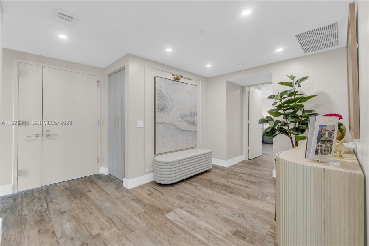 650 NE 32nd St, Unit 2901, Miami, FL 33137 Photo