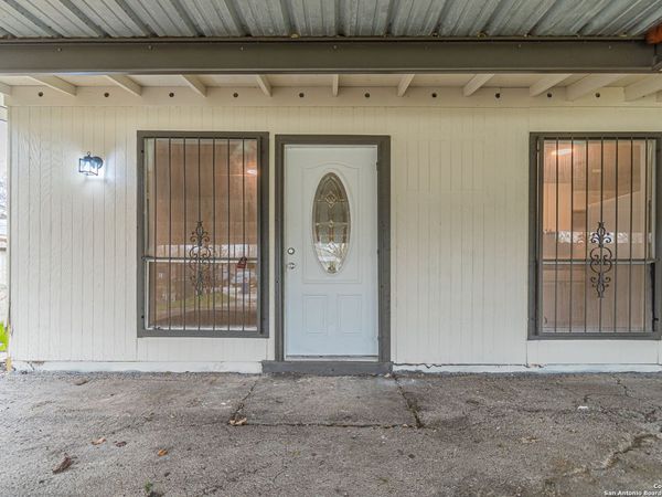 6142 lawn valley, San Antonio, TX 78242