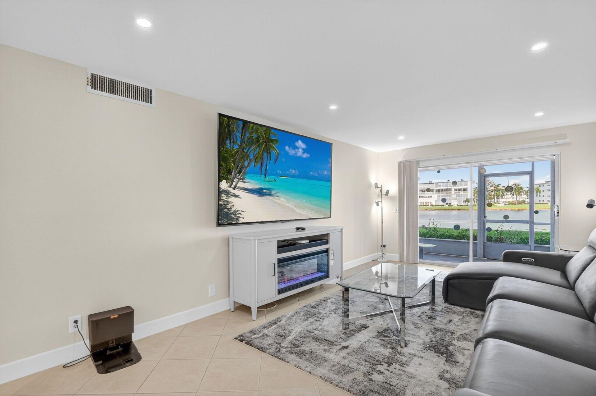 1090 Guildford E, Unit 1090, Boca Raton, FL 33434 Photo