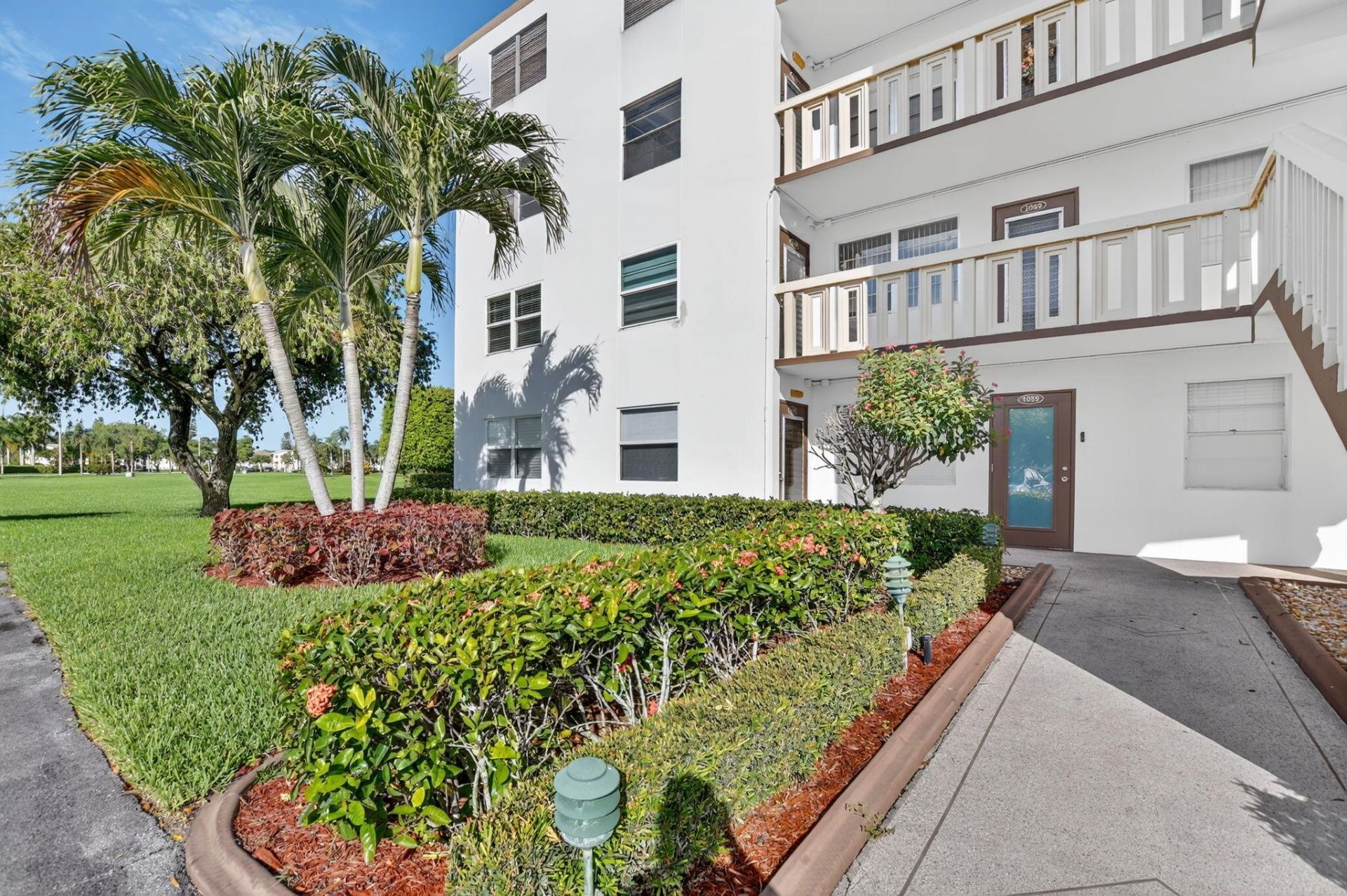 1090 Guildford E, Unit 1090, Boca Raton, FL 33434 Photo