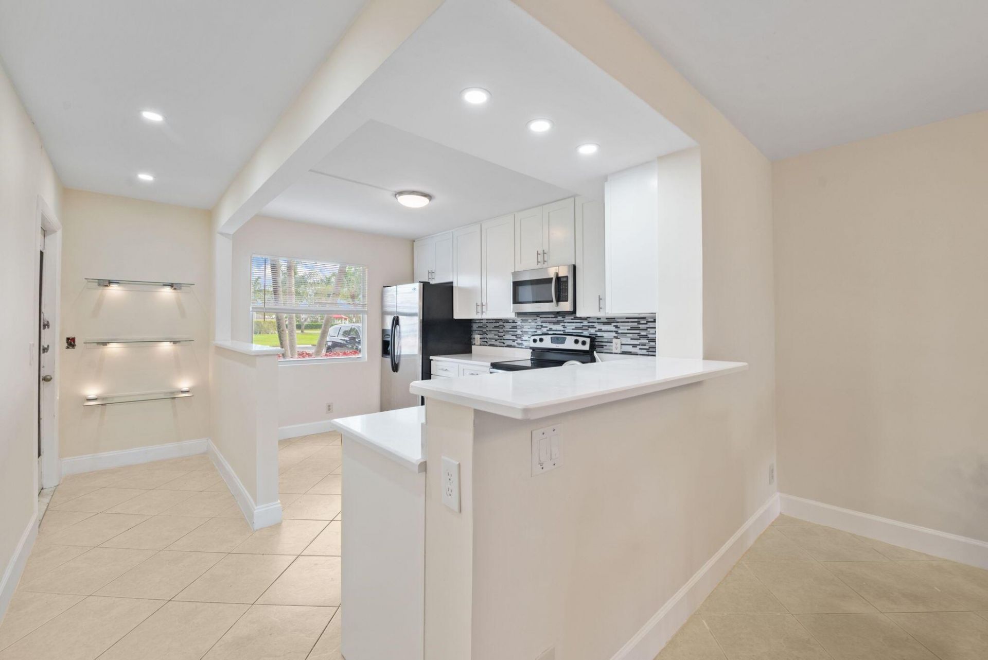 1090 Guildford E, Unit 1090, Boca Raton, FL 33434 Photo