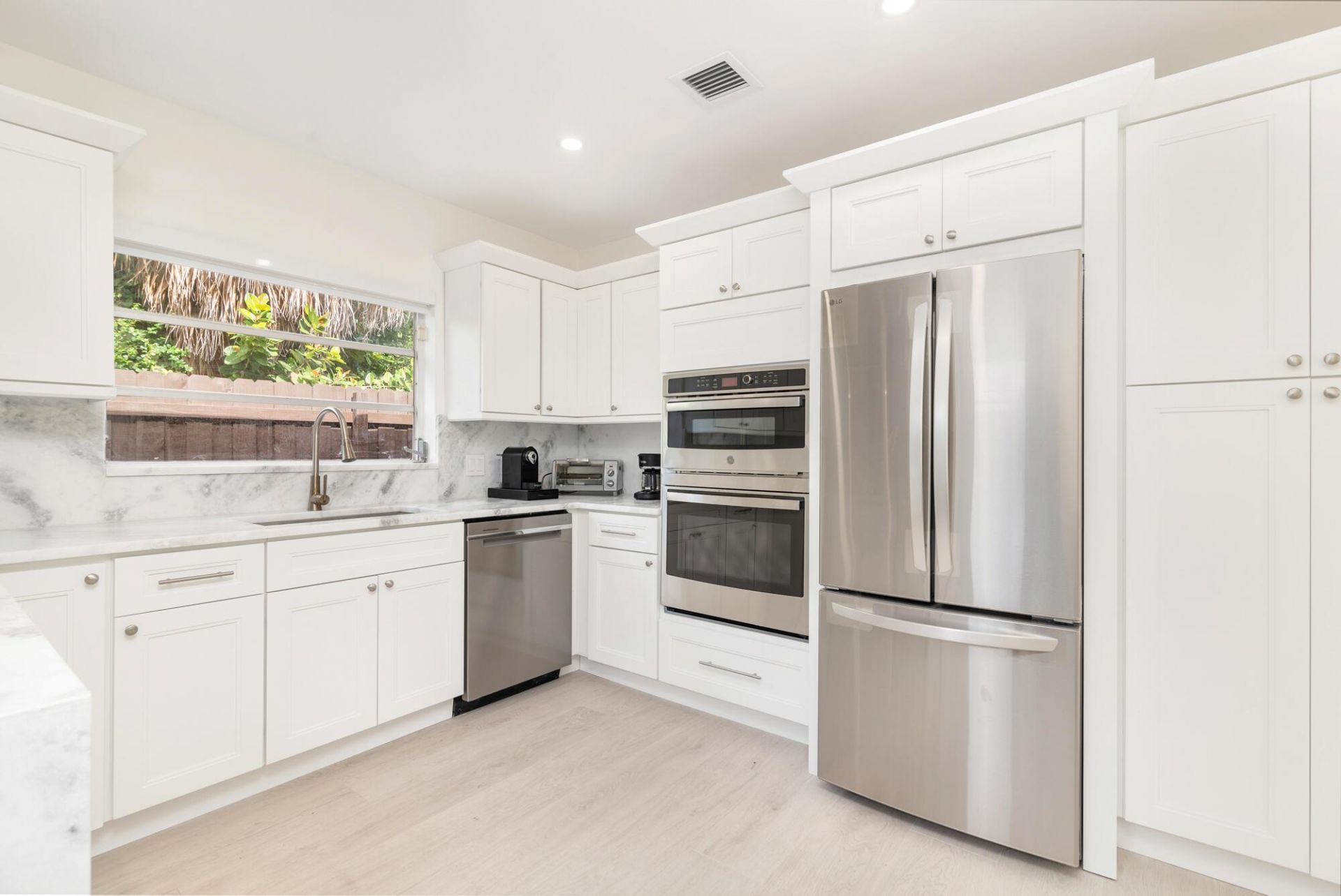 439 28th Street, West Palm Beach, FL 33407 Photo