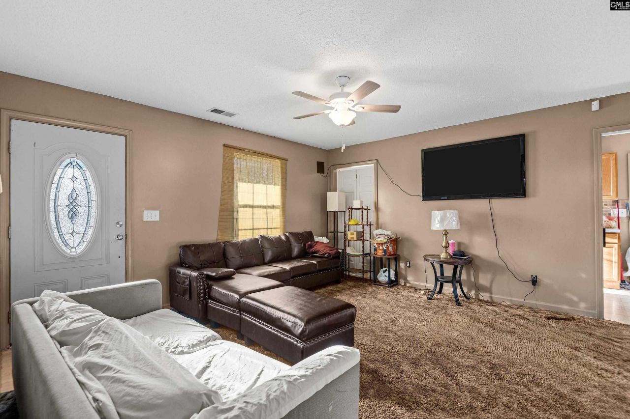 1036 Rockyknoll Drive Photo 5