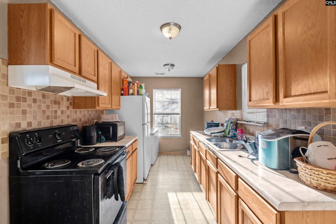 1036 Rockyknoll Drive Photo 8