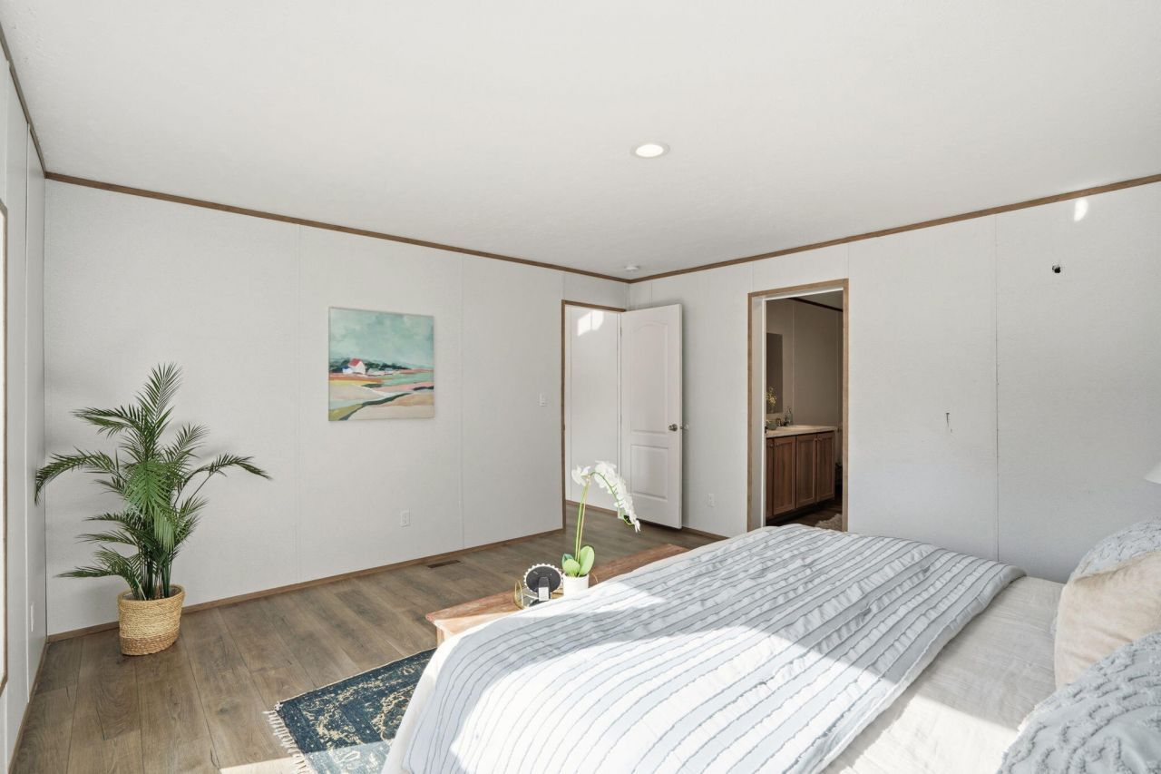 230 Carolina Drive Photo 15