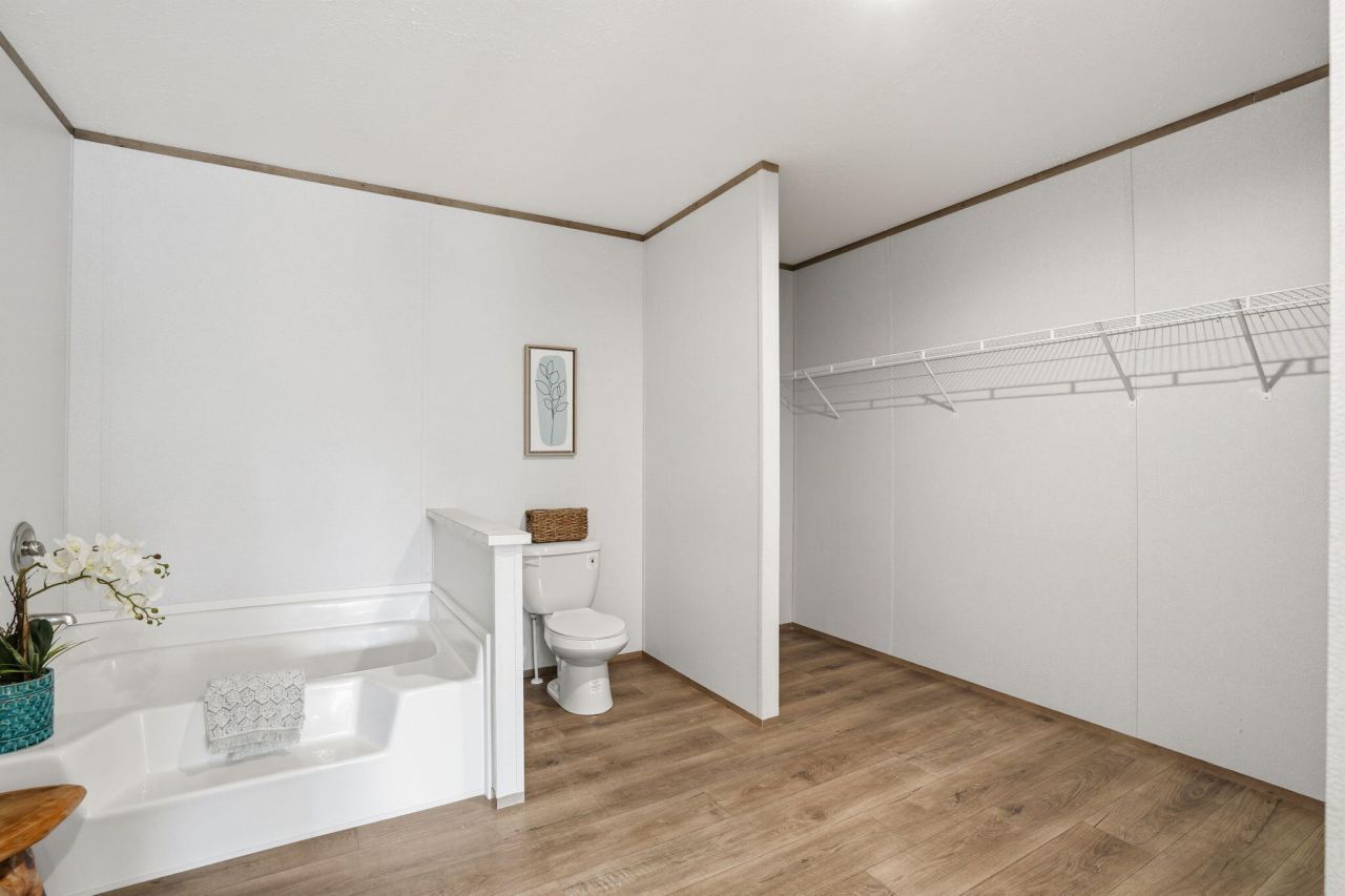 230 Carolina Drive Photo 17