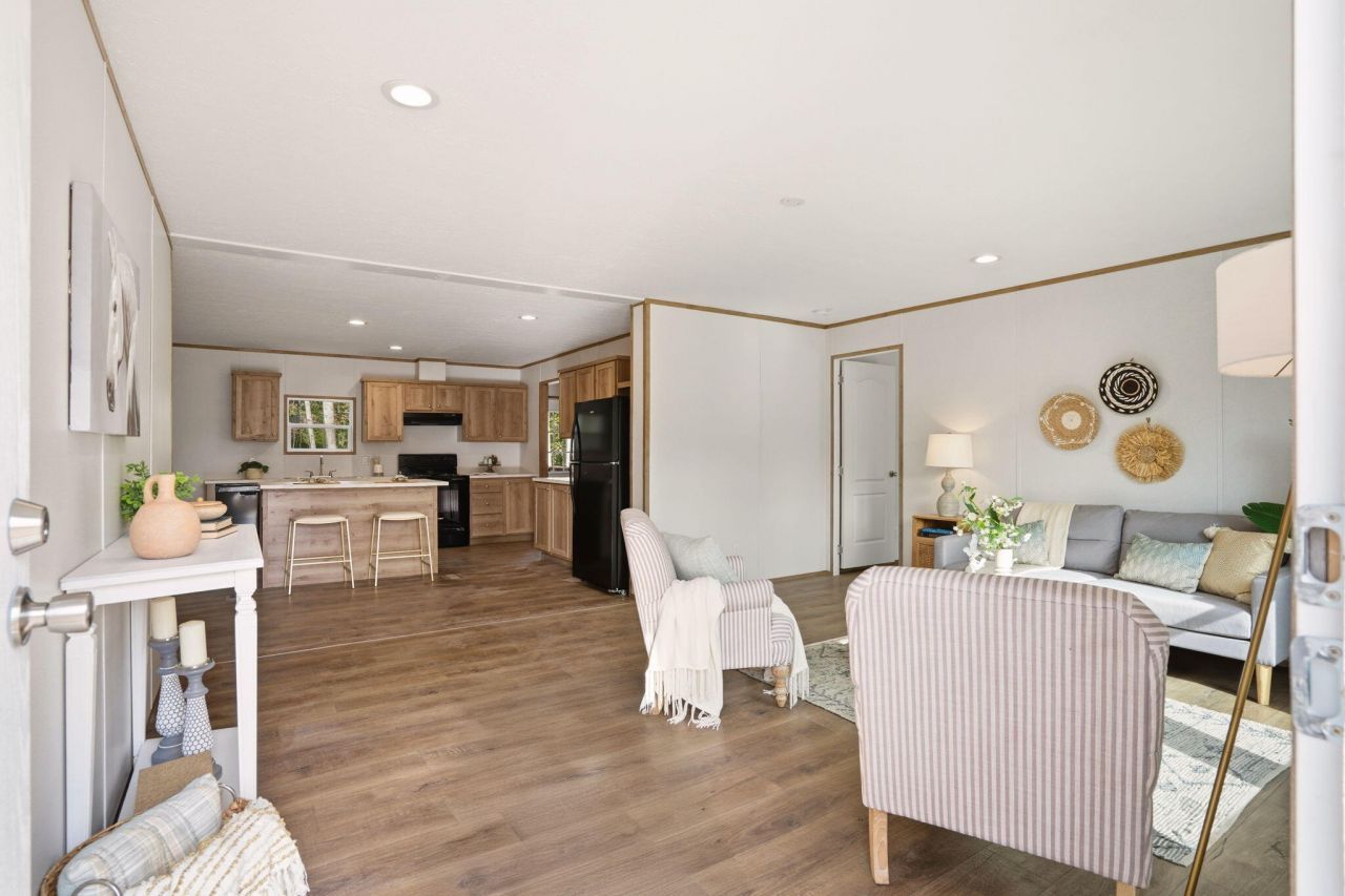 230 Carolina Drive Photo 6