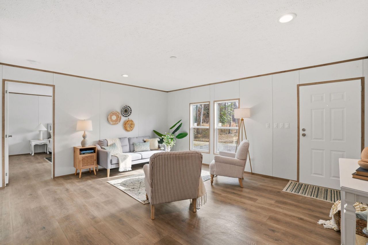 230 Carolina Drive Photo 7