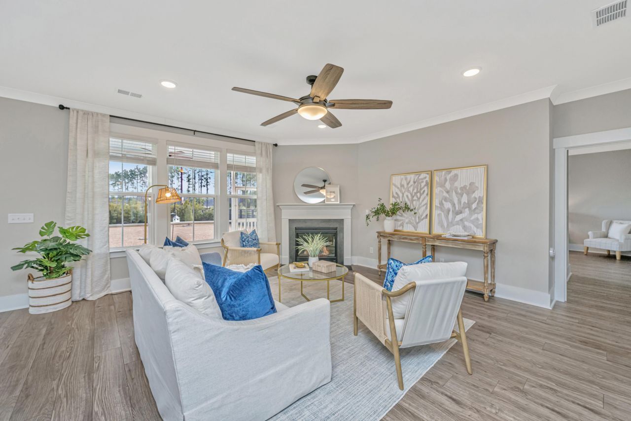 168 Clearblue Loop Photo 13