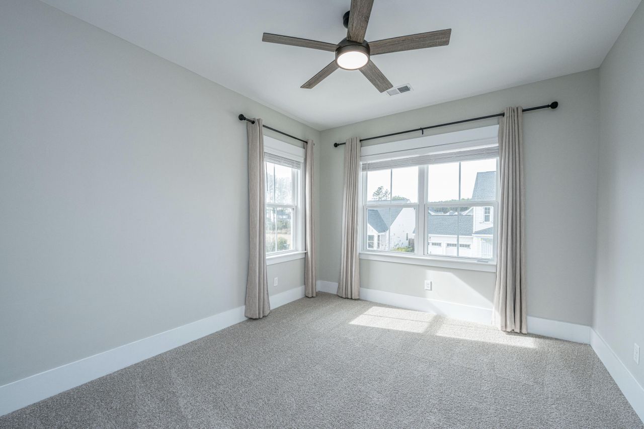 168 Clearblue Loop Photo 25