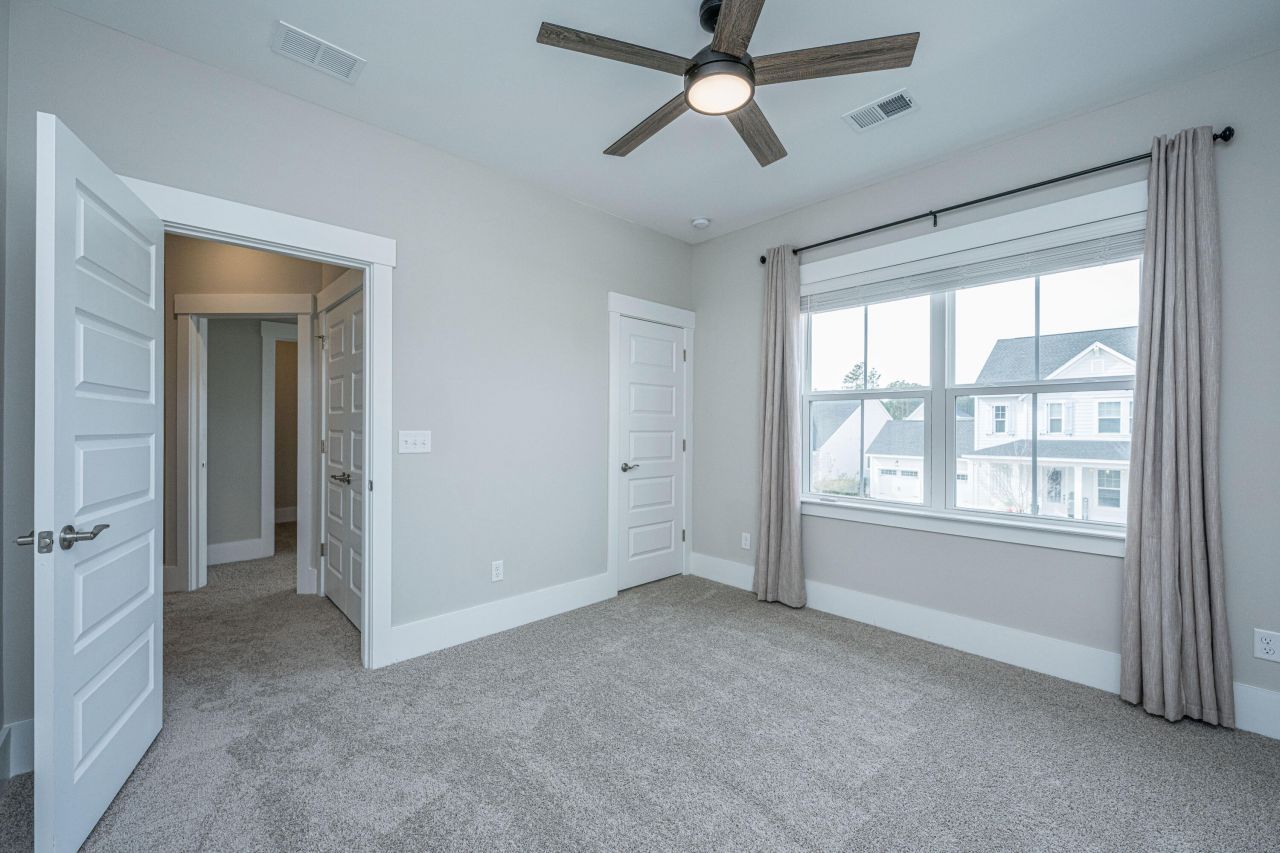 168 Clearblue Loop Photo 26