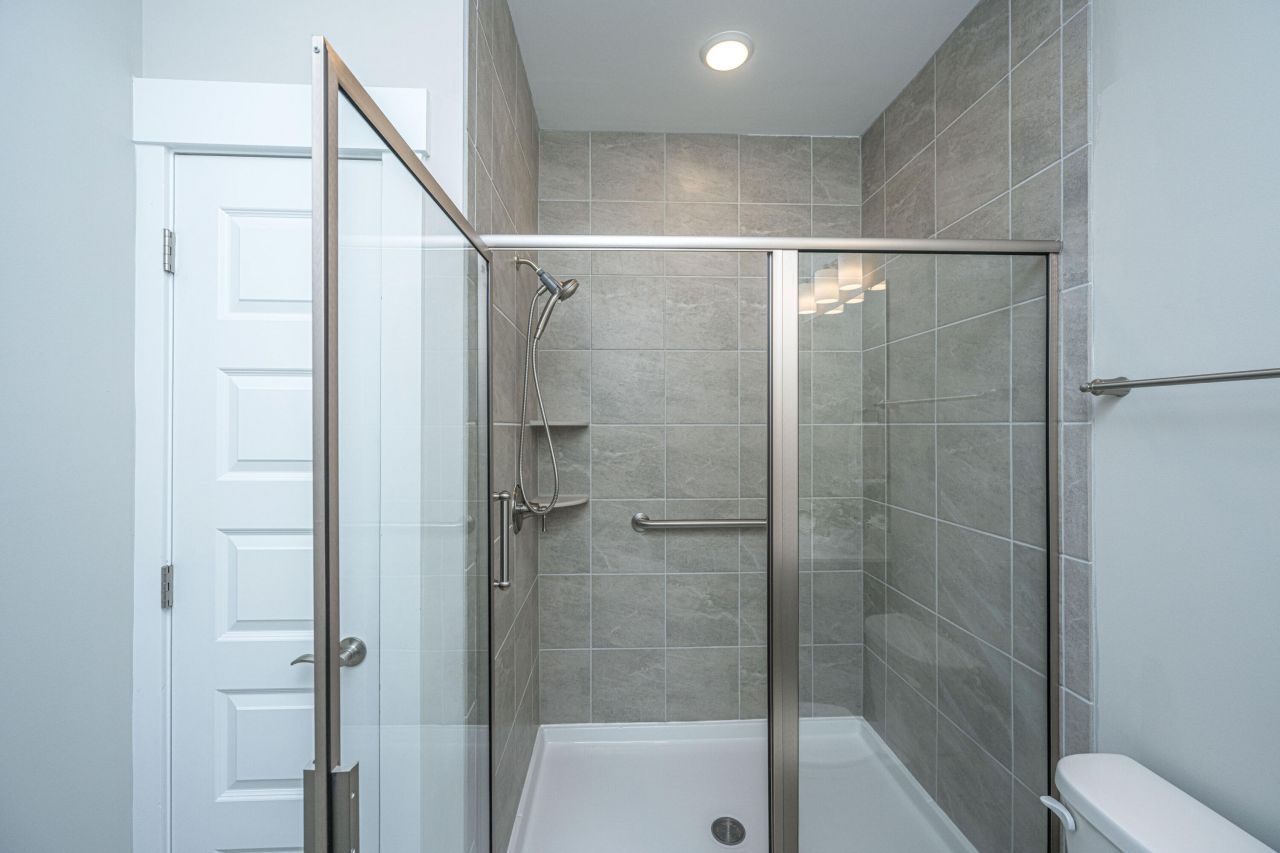 168 Clearblue Loop Photo 32