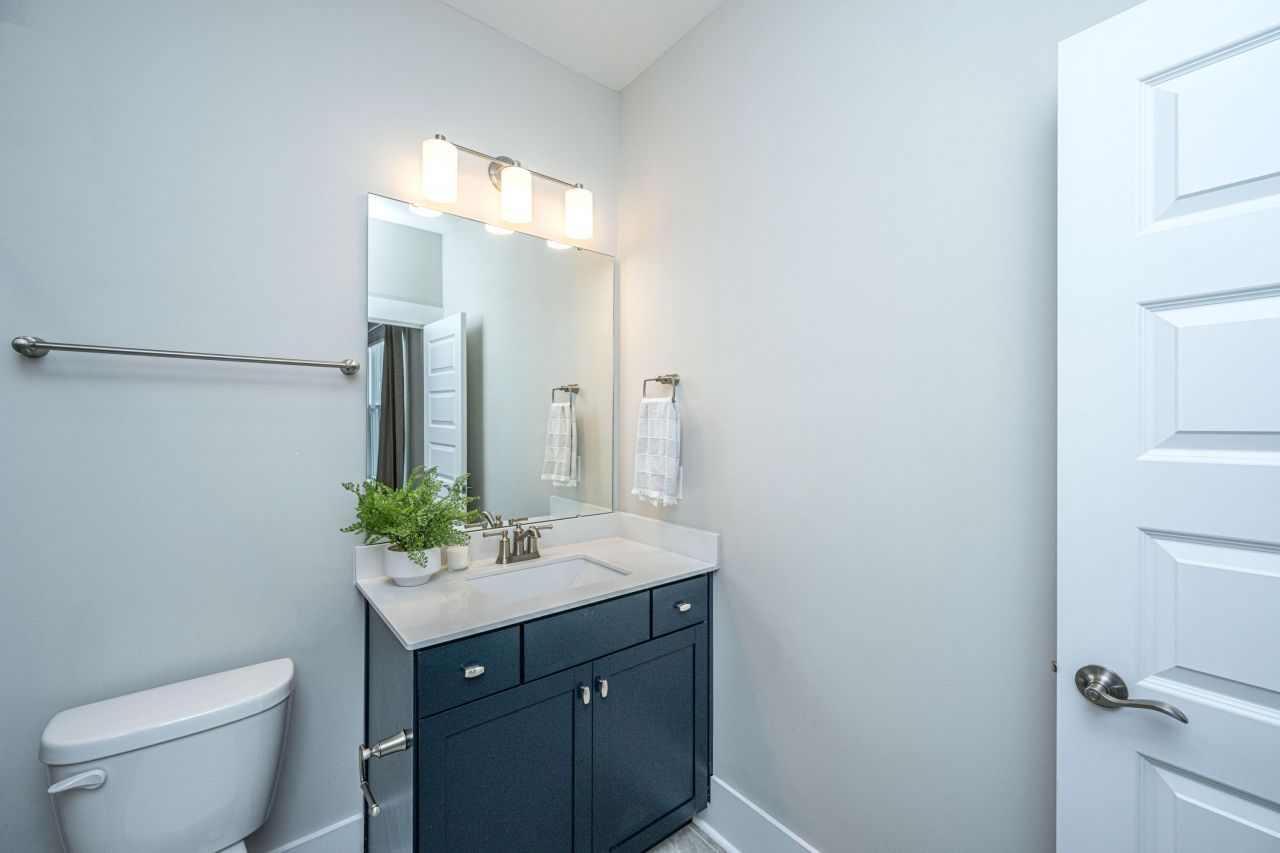 168 Clearblue Loop Photo 33