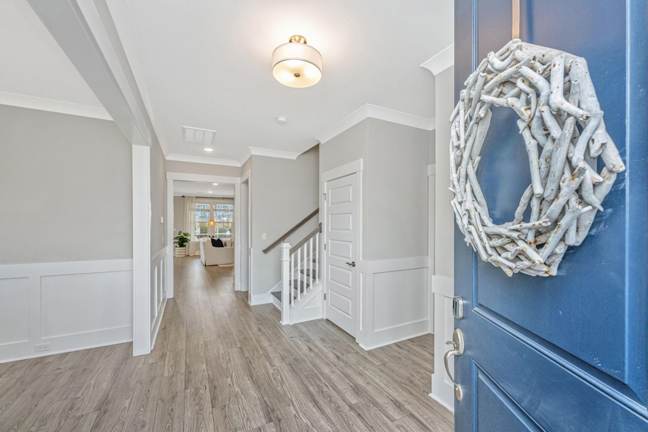 168 Clearblue Loop Photo 6