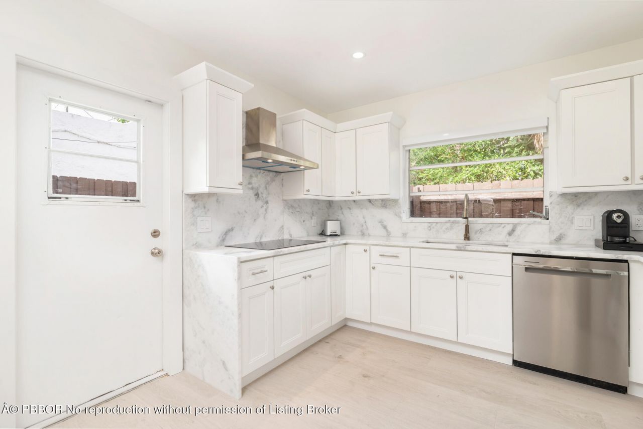 439 28th Street, West Palm Beach, FL 33407 Photo