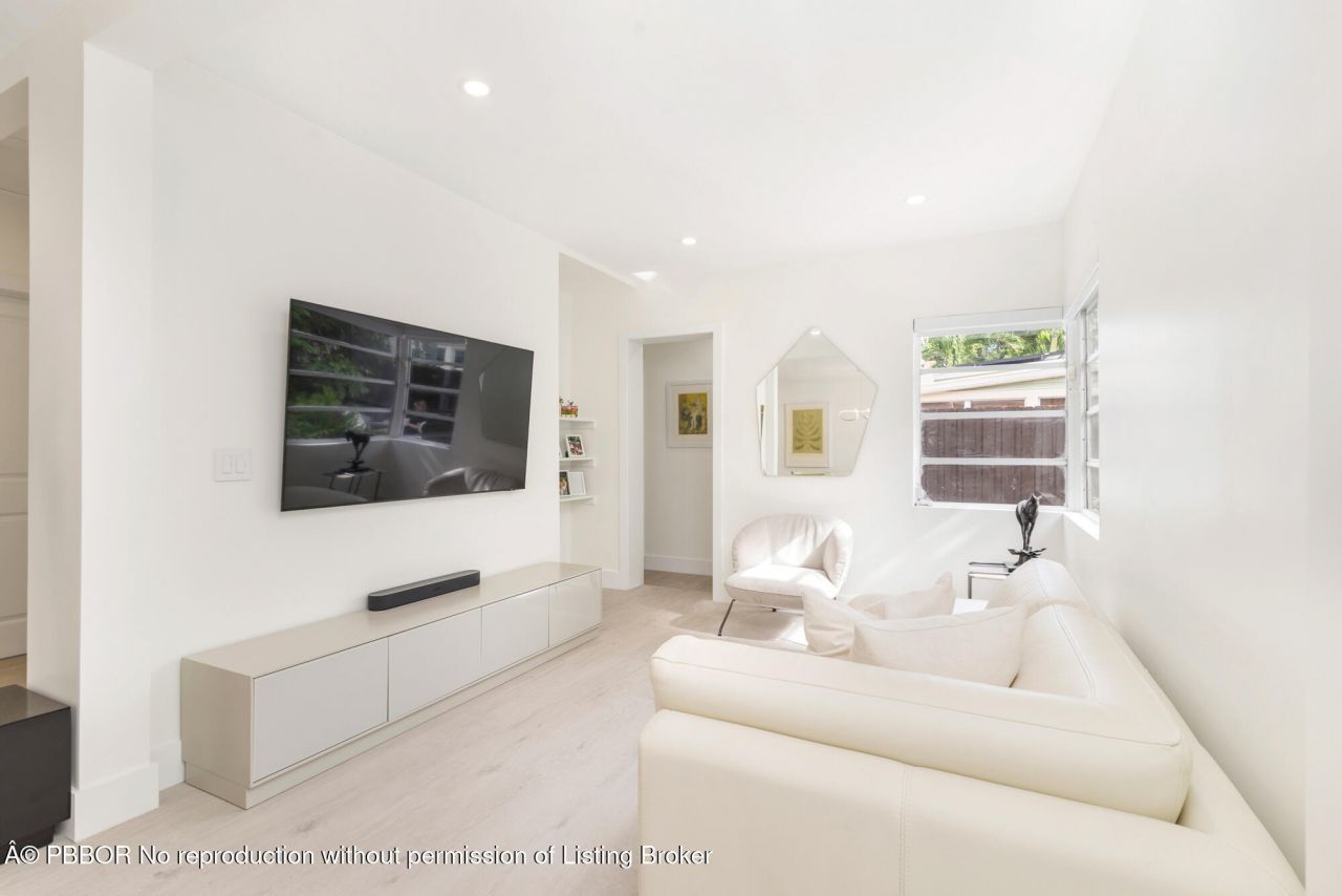 439 28th Street, West Palm Beach, FL 33407 Photo