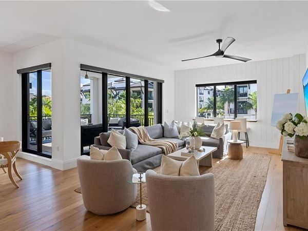 1135 3rd AVE S, Unit 302, NAPLES, FL 34102