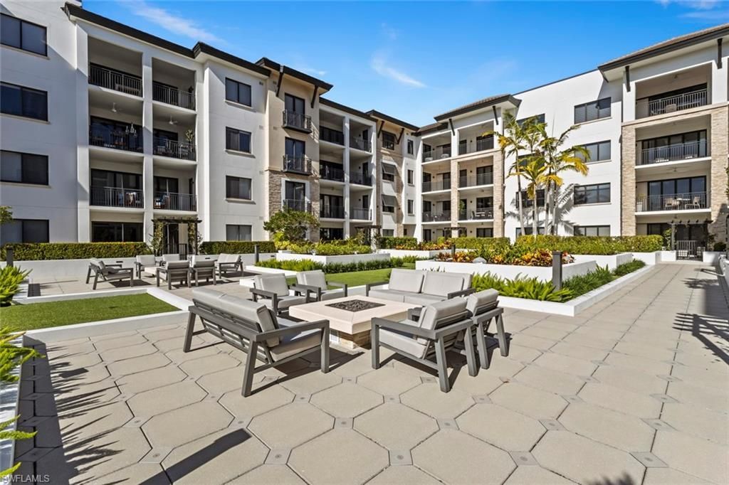 1135 3rd Ave S, Unit 302, Naples, FL 34102 Photo