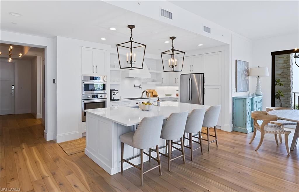 1135 3rd Ave S, Unit 302, Naples, FL 34102 Photo