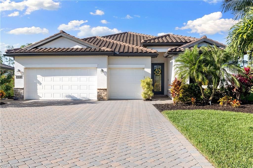 4698 Abaca Cir, Naples, FL 34119 Photo