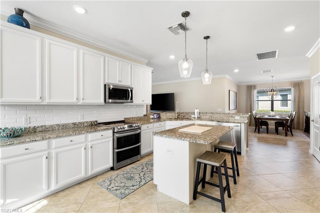 4698 Abaca Cir, Naples, FL 34119 Photo