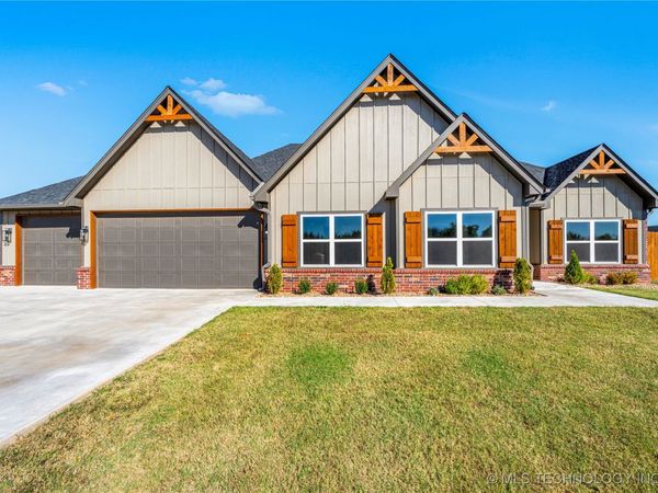 302 Blanco Bend Drive , Stillwater, OK 74074
