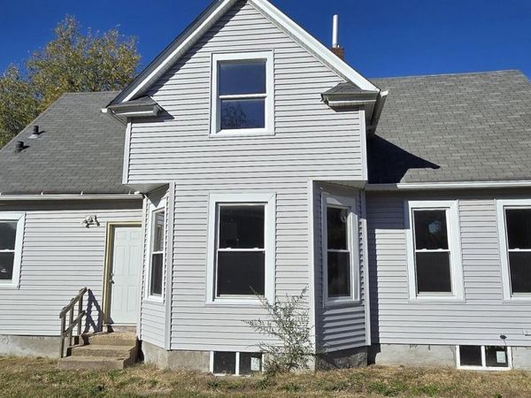 1600 9TH Street, Rock Island, IL 61201