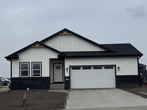 6112 THOR Avenue, Davenport, IA 52807