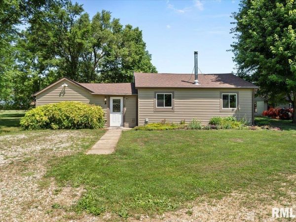 5630 MOLINE Road, Erie, IL 61250