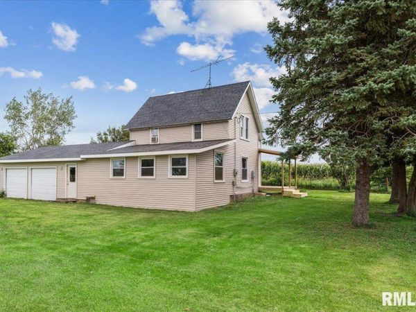 2812 145TH Street, Charlotte, IA 52731