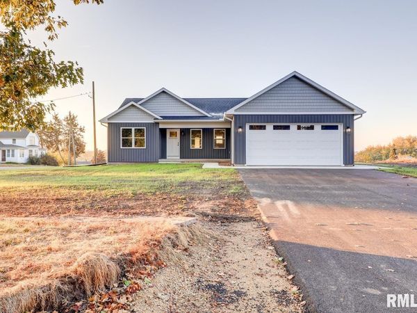 1024 11TH Avenue, Fulton, IL 52732