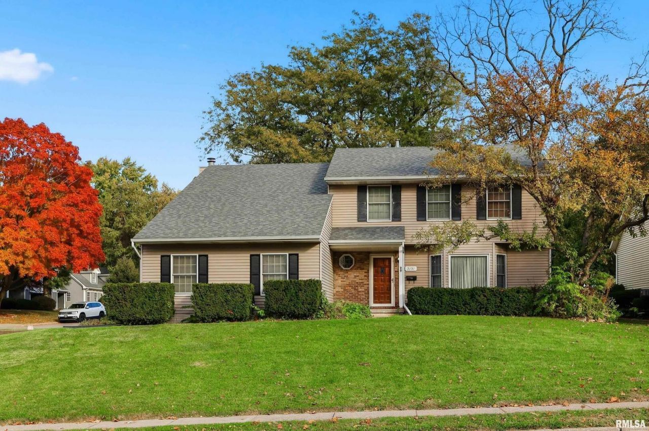 2131 Lorton Avenue, Davenport, IA 52803 Main Photo