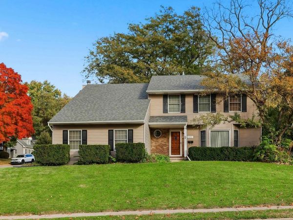 2131 LORTON Avenue, Davenport, IA 52803