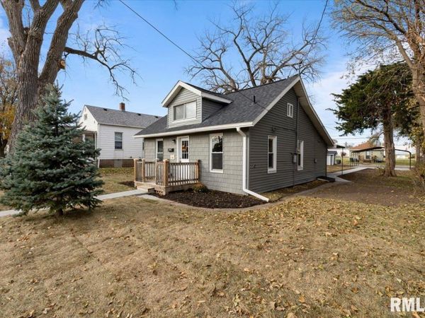 321 2nd Avenue E, Milan, IL 61264